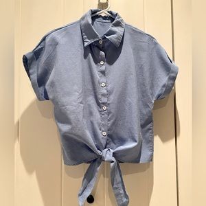 Chambray short-sleeved top with waist ties
